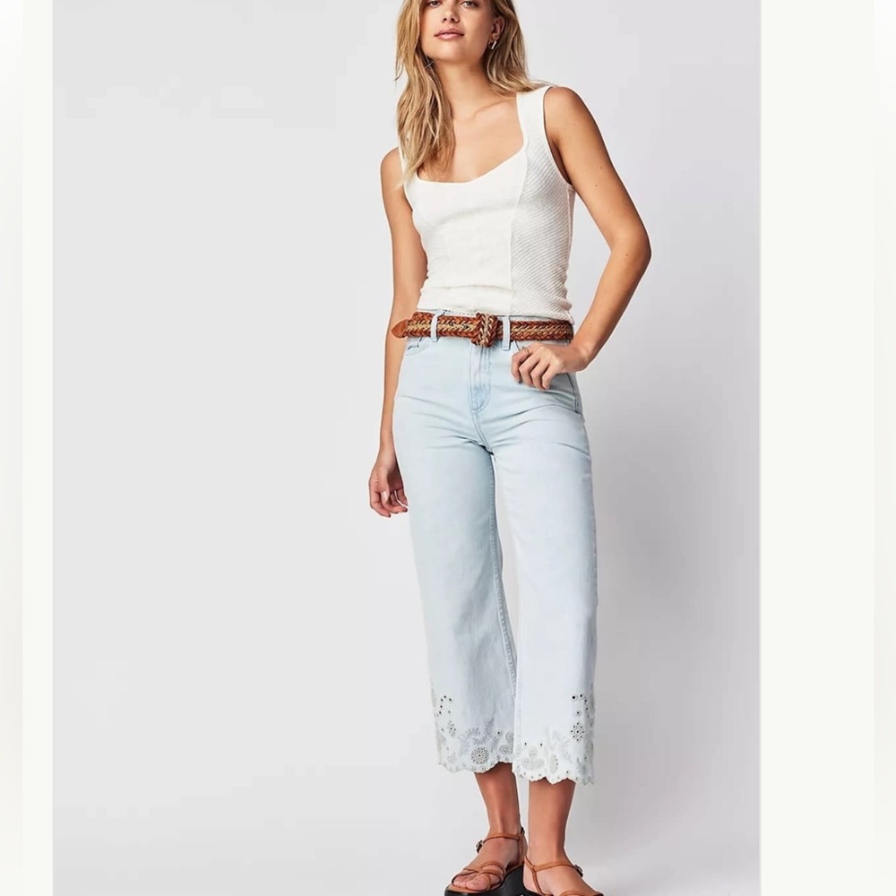Driftwood Charlee Cropped Jean Eyelet Size 29
